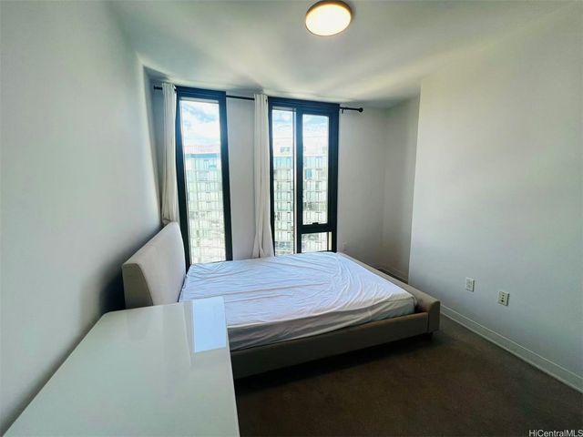 987 Queen Street 4002, Honolulu, HI 96814