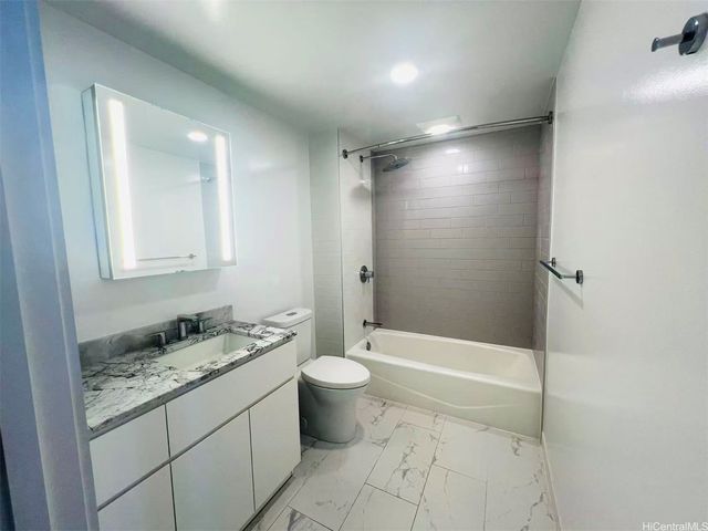 987 Queen Street 4002, Honolulu, HI 96814