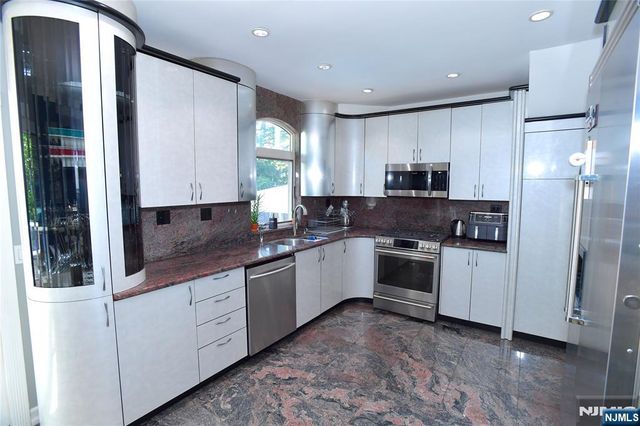 3-07 Dorothy Street, Fair Lawn, NJ 07410
