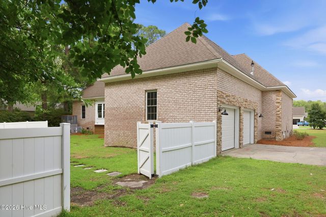 105 Circle Street, Washington, NC 27889