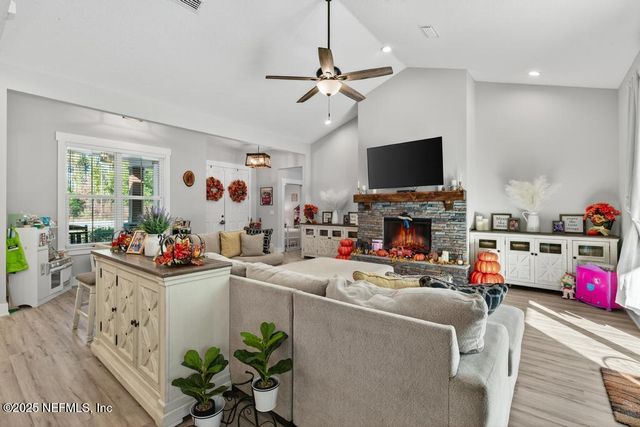 75774 EDWARDS Road, Yulee, FL 32097