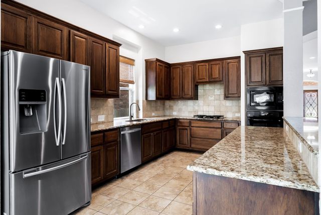 2705 Golden Gate PARK, Austin, TX 78732