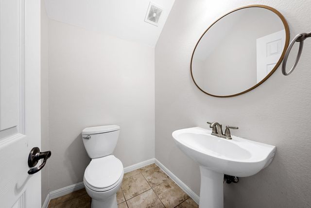 2705 Golden Gate PARK, Austin, TX 78732