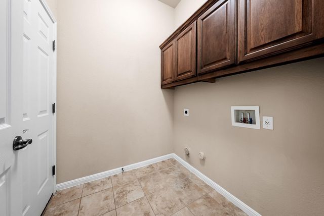 2705 Golden Gate PARK, Austin, TX 78732