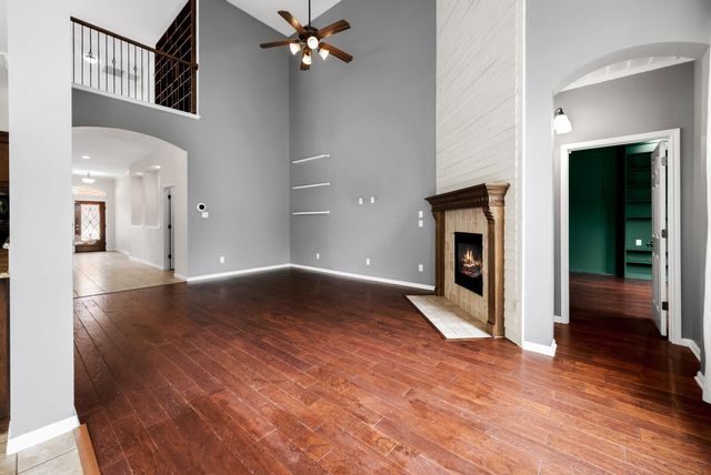 2705 Golden Gate PARK, Austin, TX 78732