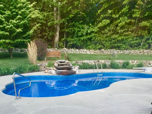 29 Marget Ann Lane, Suffern, NY 10901