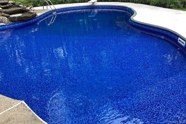 29 Marget Ann Lane, Suffern, NY 10901