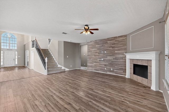 2318 Hillgrove Court, Mansfield, TX 76063