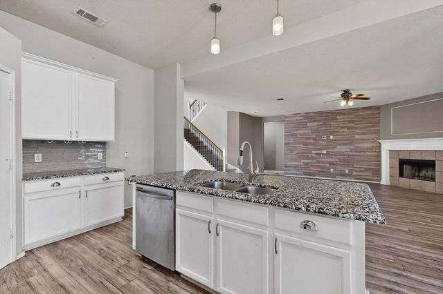 2318 Hillgrove Court, Mansfield, TX 76063