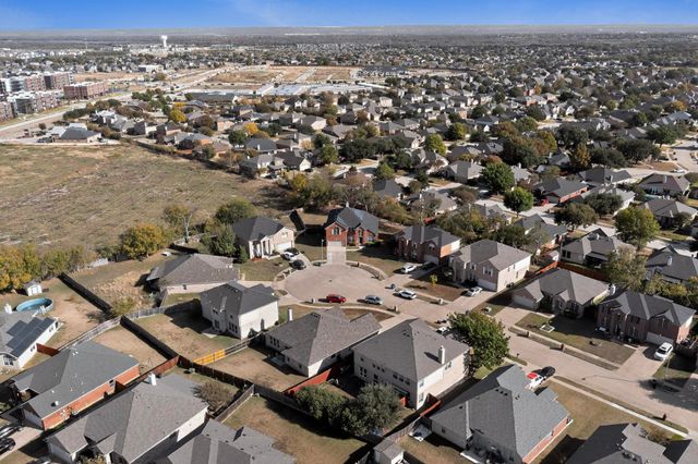 2318 Hillgrove Court, Mansfield, TX 76063