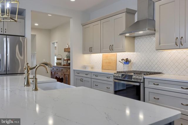 315 GOSHAWKS RD, Denver, PA 17517