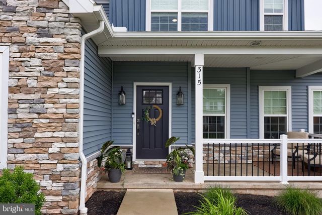 315 GOSHAWKS RD, Denver, PA 17517