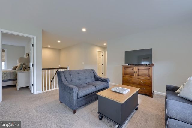 315 GOSHAWKS RD, Denver, PA 17517