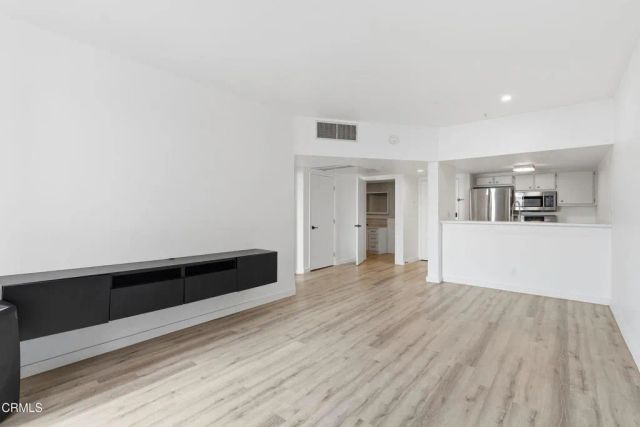 865 S B Street Q2, Oxnard, CA 93030