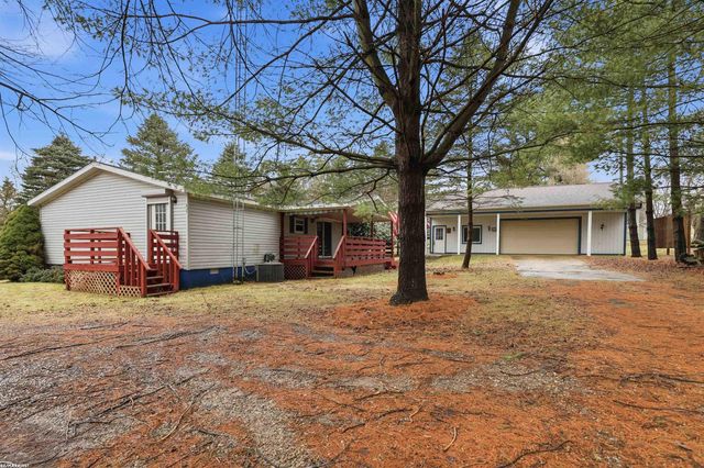 400 W 5th Street, Imlay City, MI 48444