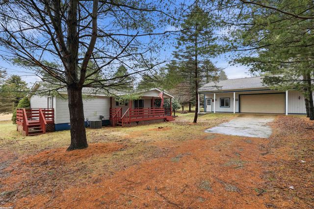 400 W 5th Street, Imlay City, MI 48444