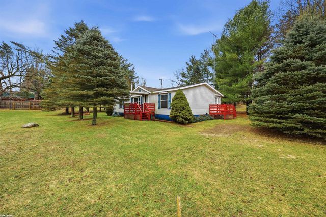 400 W 5th Street, Imlay City, MI 48444