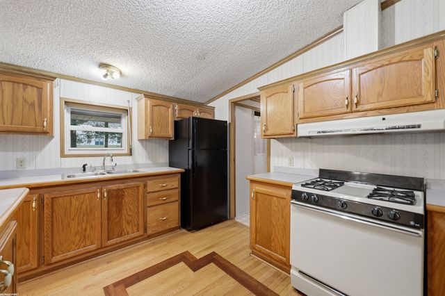 400 W 5th Street, Imlay City, MI 48444