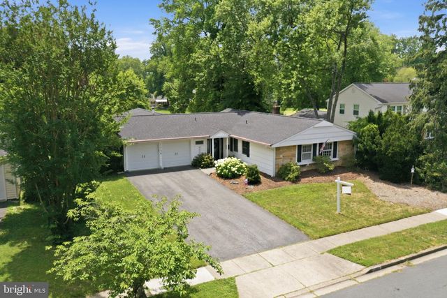 1746 SWINBURNE AVE, Crofton, MD 21114