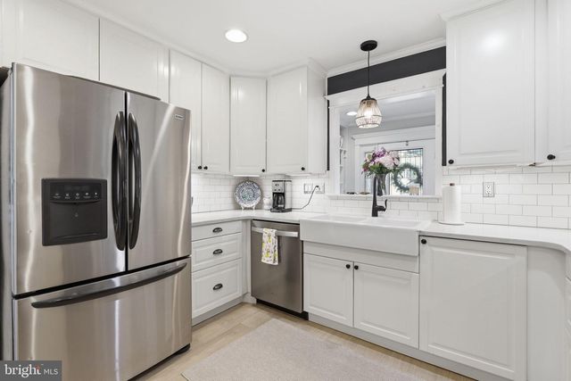 1746 SWINBURNE AVE, Crofton, MD 21114