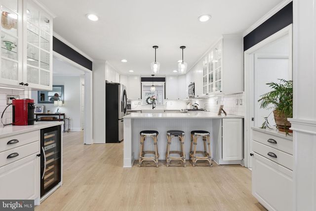 1746 SWINBURNE AVE, Crofton, MD 21114