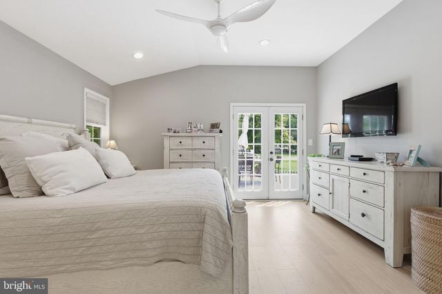 1746 SWINBURNE AVE, Crofton, MD 21114