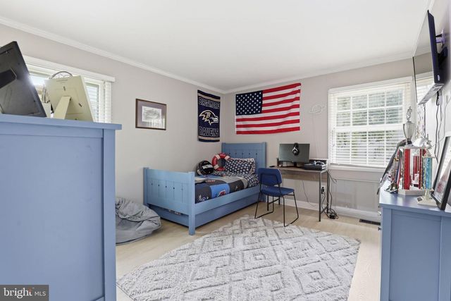1746 SWINBURNE AVE, Crofton, MD 21114