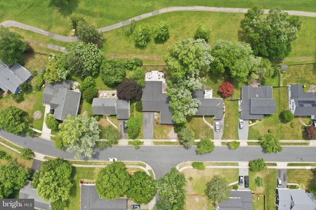 1746 SWINBURNE AVE, Crofton, MD 21114