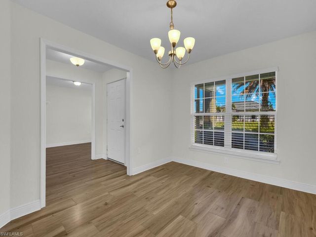 2216 SW 8th CT, Cape Coral, FL 33991