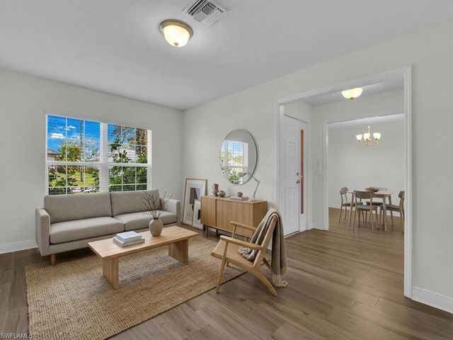 2216 SW 8th CT, Cape Coral, FL 33991