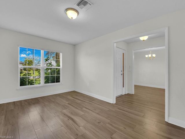 2216 SW 8th CT, Cape Coral, FL 33991