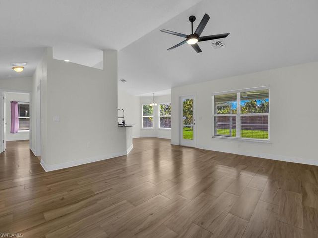 2216 SW 8th CT, Cape Coral, FL 33991