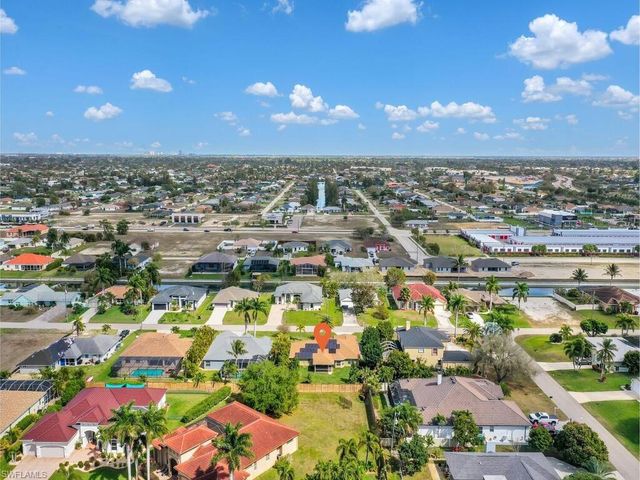 2216 SW 8th CT, Cape Coral, FL 33991