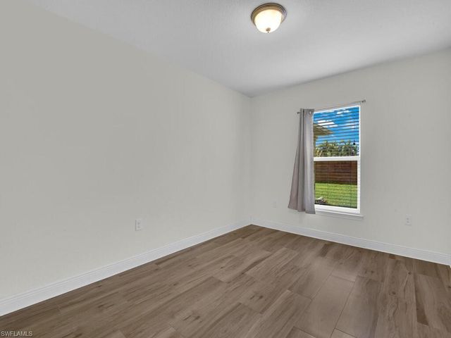 2216 SW 8th CT, Cape Coral, FL 33991