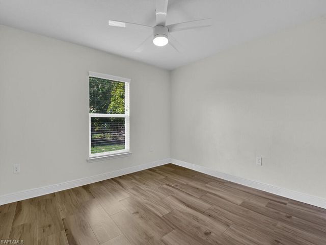 2216 SW 8th CT, Cape Coral, FL 33991