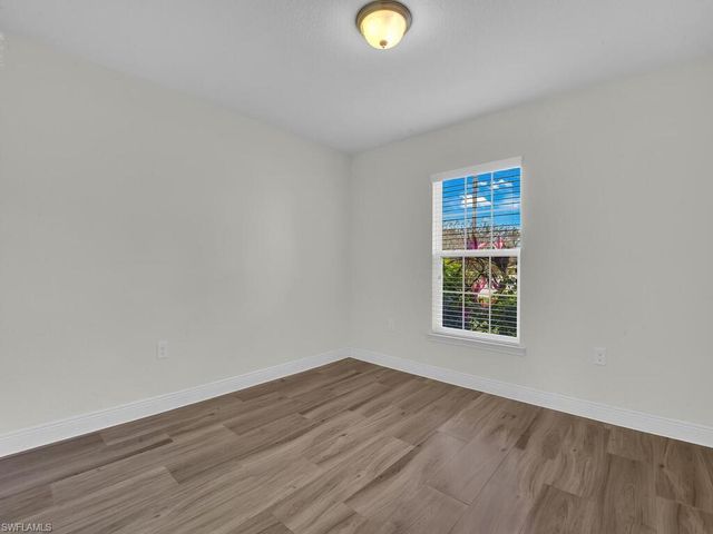 2216 SW 8th CT, Cape Coral, FL 33991