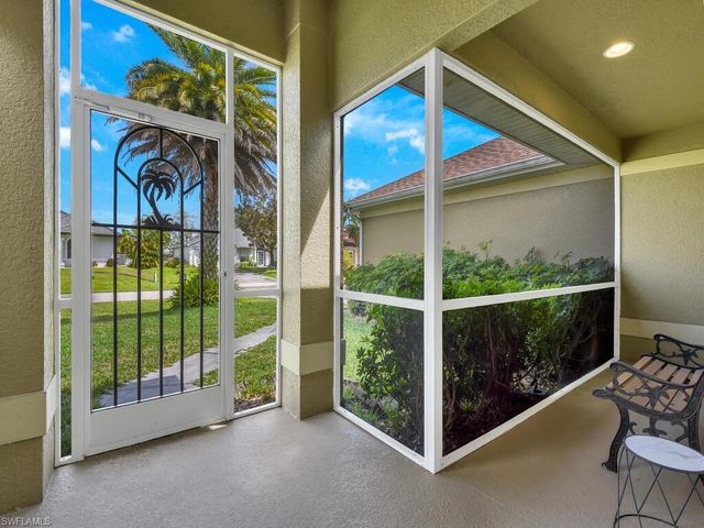 2216 SW 8th CT, Cape Coral, FL 33991