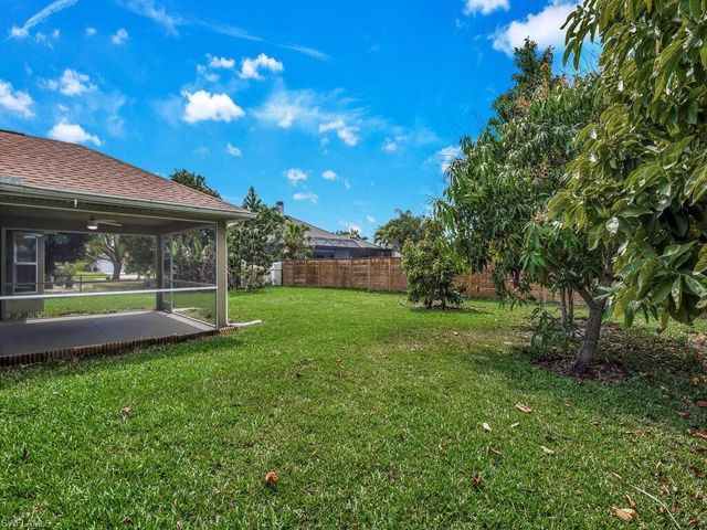 2216 SW 8th CT, Cape Coral, FL 33991