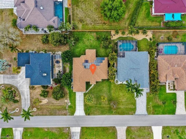 2216 SW 8th CT, Cape Coral, FL 33991