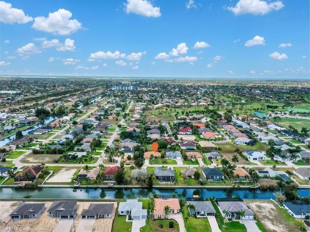2216 SW 8th CT, Cape Coral, FL 33991