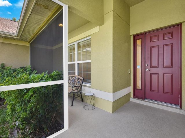 2216 SW 8th CT, Cape Coral, FL 33991