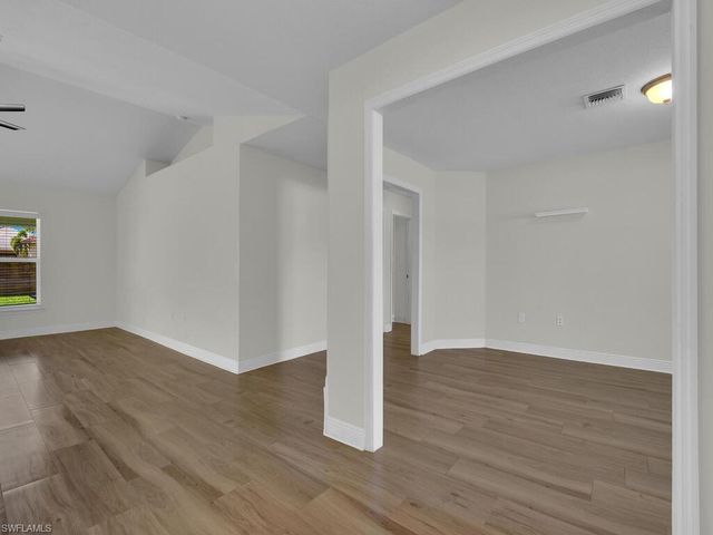 2216 SW 8th CT, Cape Coral, FL 33991