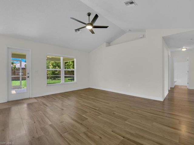 2216 SW 8th CT, Cape Coral, FL 33991