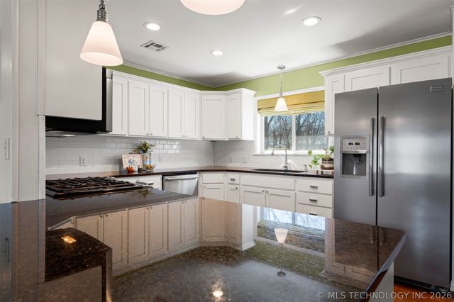 5057 E 425 Road, Adair, OK 74330