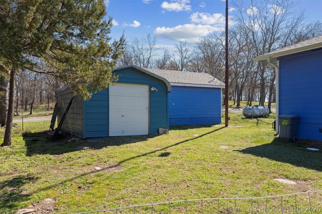 5057 E 425 Road, Adair, OK 74330