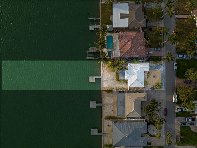 1425 COREY WAY S, South Pasadena, FL 33707