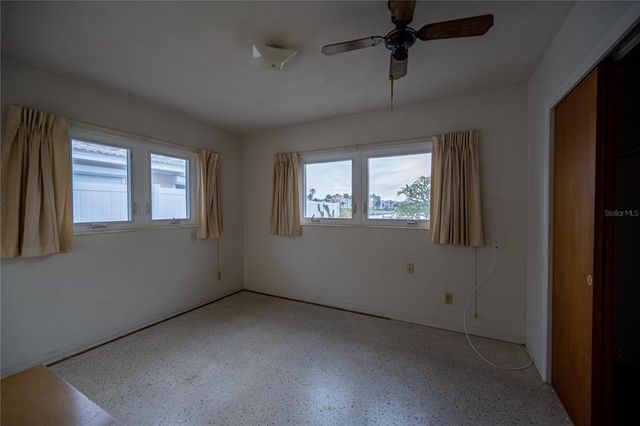 1425 COREY WAY S, South Pasadena, FL 33707