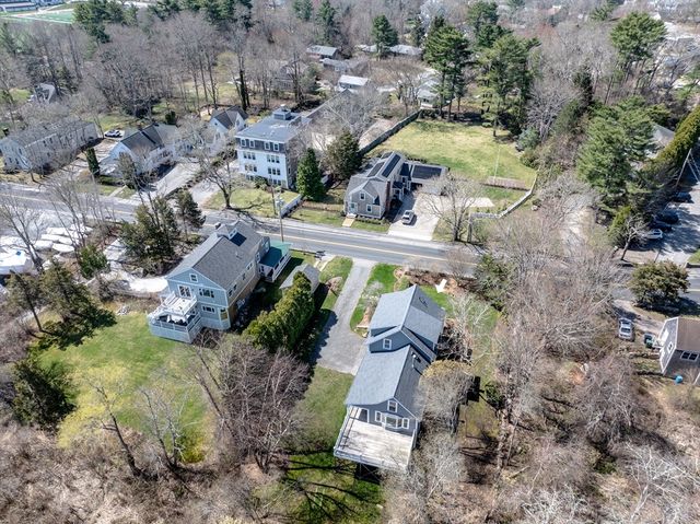 329 Front St, Marion, MA 02738