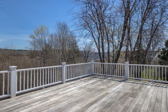 329 Front St, Marion, MA 02738