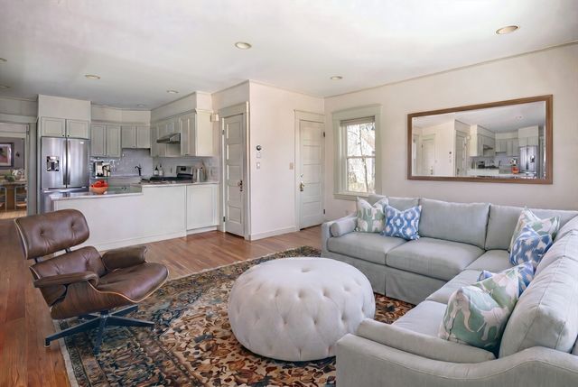329 Front St, Marion, MA 02738